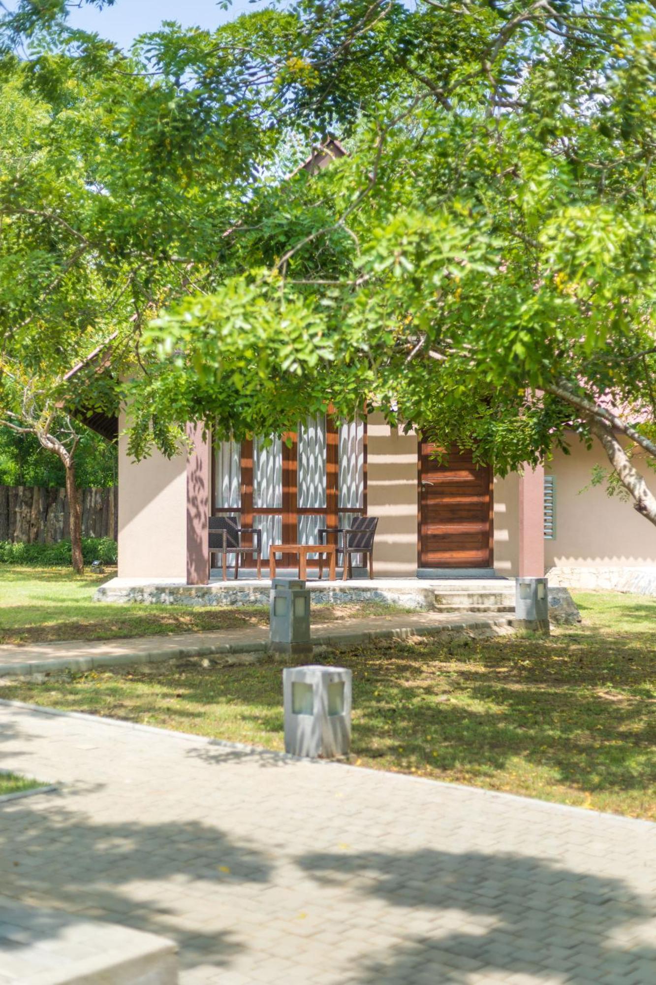 Yala Chalets By Lalan Leisure Kirinda  Εξωτερικό φωτογραφία